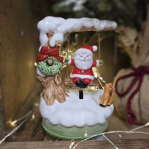 1984 Christmas Swinging Santa Musical Figurine Japan
